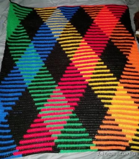 五彩毛线编织 为服饰与家居注入温暖创意